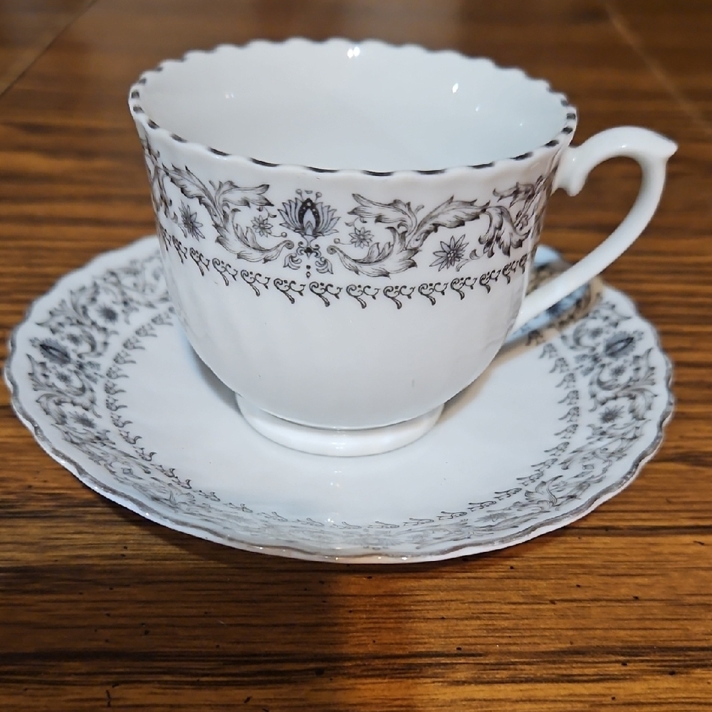Refined White/Black Mug & Saucer Set w/Intricate Leaf Design & Platinum Trim
